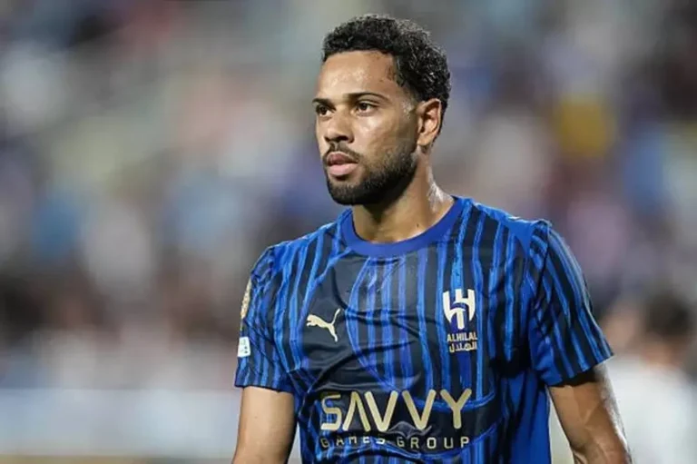 الهلال السعودي يكشف تفاصيل فسخ عقد رينان لودي