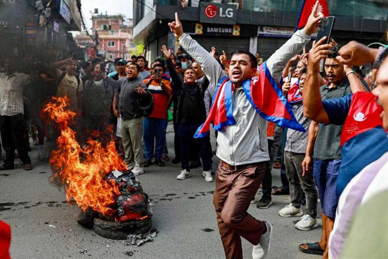 احتجاجات النيبال تسفر عن مقتل 51 شخصا على الأٌقل