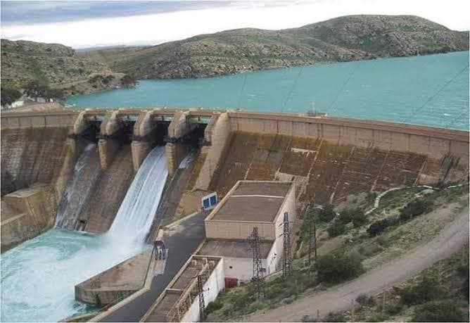 المغرب يستعين بالتجربة اليابانية لمكافحة “توحل السدود”
